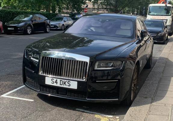 S4 DKS spotted on Rolls-Royce Ghost