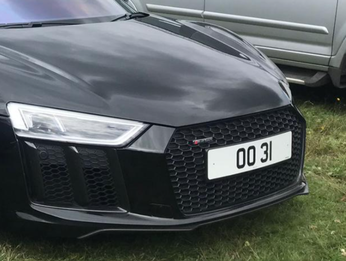 OO 31 private number plate on a Audi R8