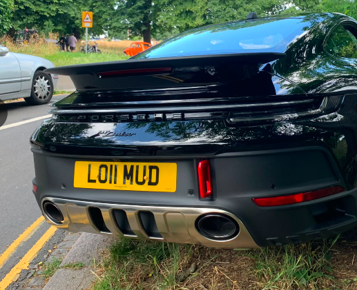 LO11 MUD spotted on Porsche 911 Dakar