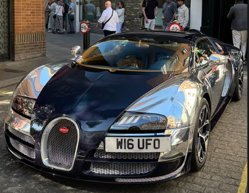W16 UFO spotted on Bugatti Veyron