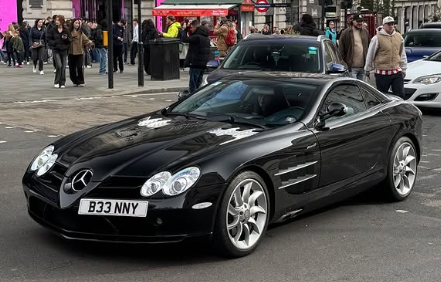 B33 NNY spotted on Mercedes-Benz SLR McLaren