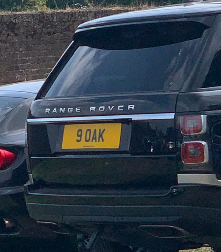 9 OAK spotted on Land Rover