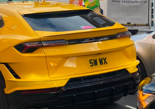 5 WWX spotted on Lamborghini Urus