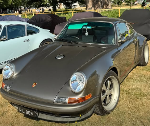 PIL 899 spotted on Singer