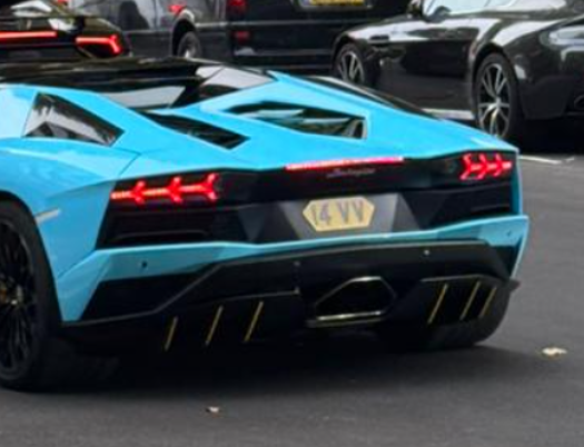 14 VV spotted on Lamborghini Aventador