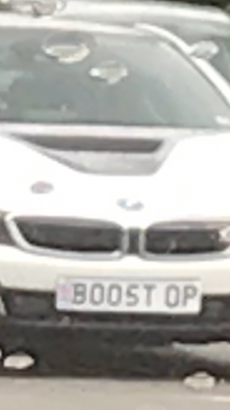 BO05 TOP spotted on BMW i8